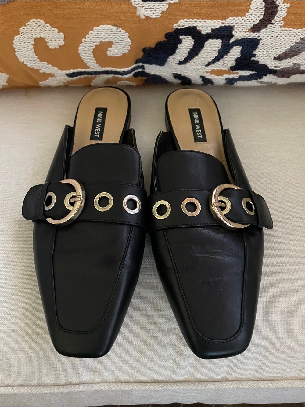 Nine West Black Leather Slip-On Mules with Gold-Tone Buckle Accents - Size 7.5M